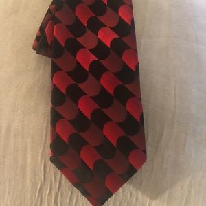 Arrow Red/Black Tie